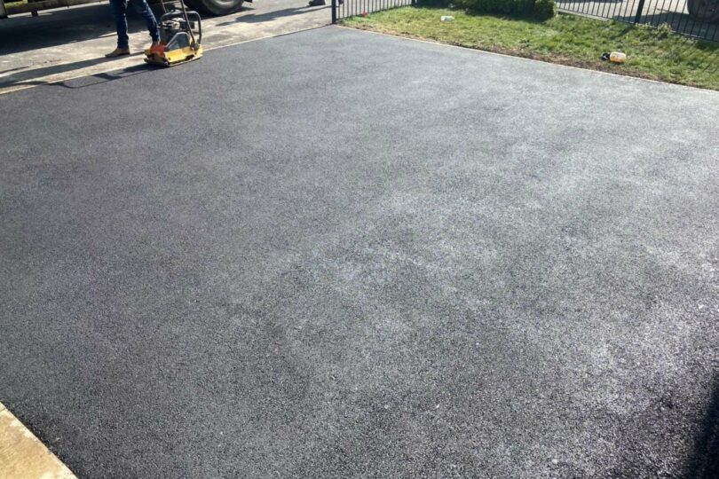 Tarmac-Driveway